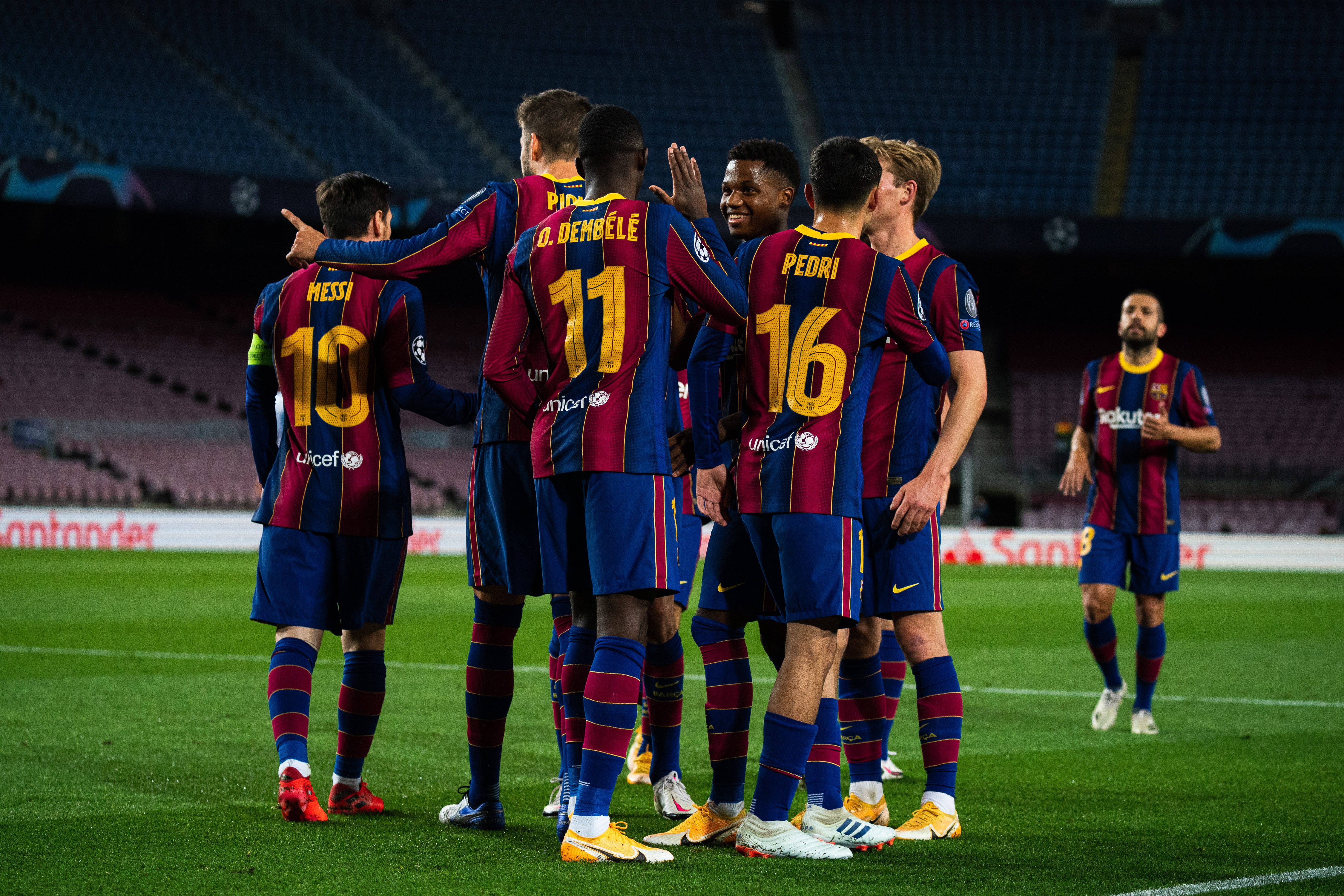 巴塞罗那主场作战，全力争取胜利的简单介绍