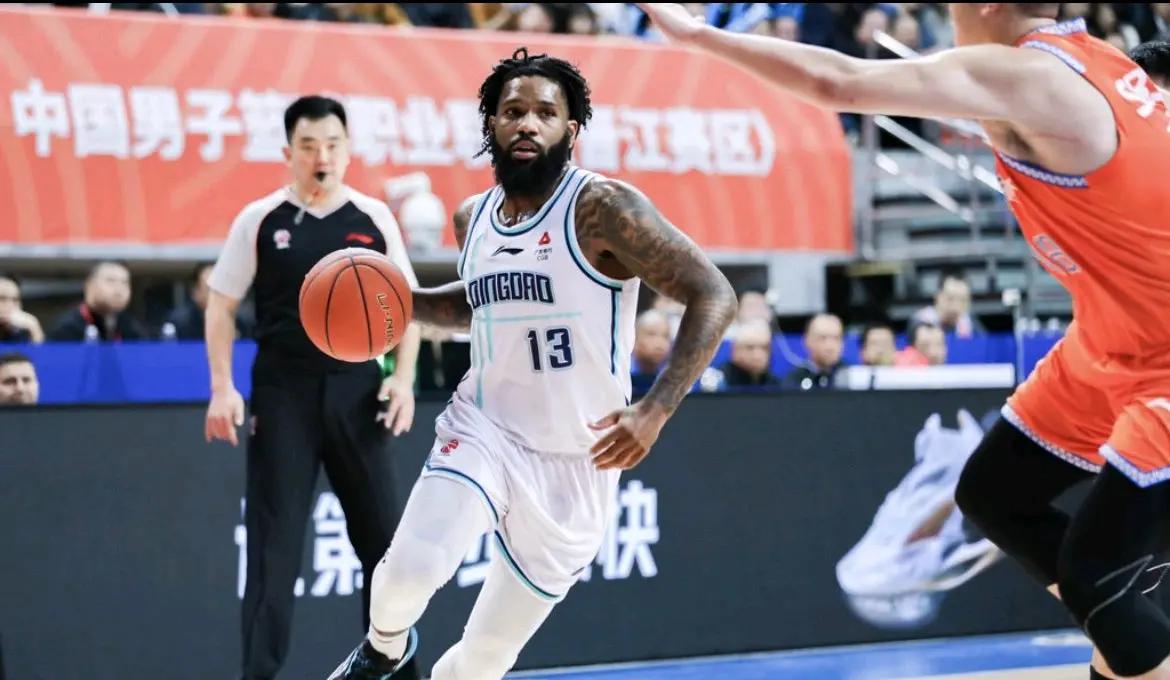 福建男篮不敌对手,遭遇连败 福建男篮不敌对手,遭遇连败