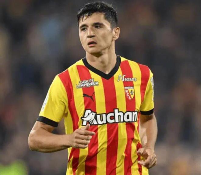 亚洲明星球员加盟法甲强队,转会费创新高的简单介绍 亚洲明星球员加盟法甲强队,转会费创新高的简单介绍