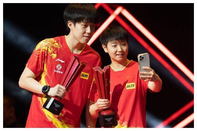 荷兰选手喜获加冕，全力以赴赢得成功