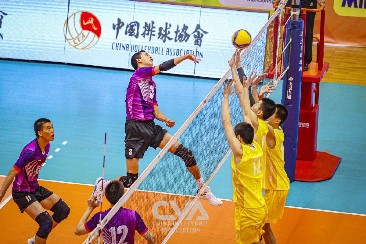 日本选手力压群雄夺金!女排巨人奠基神话 日本选手力压群雄夺金!女排巨人奠基神话