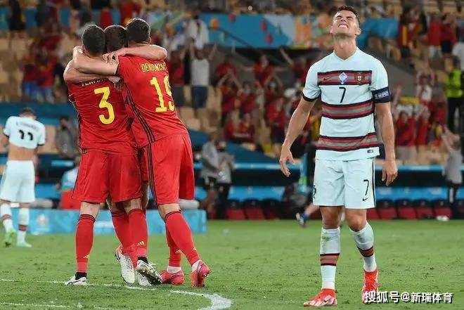 包含斯洛伐克偷走三分，晋级形势一片光明！的词条