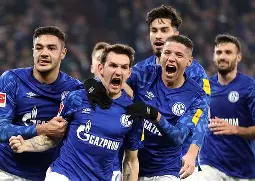 小牛同沙尔克04缠斗三场，取胜踞榜