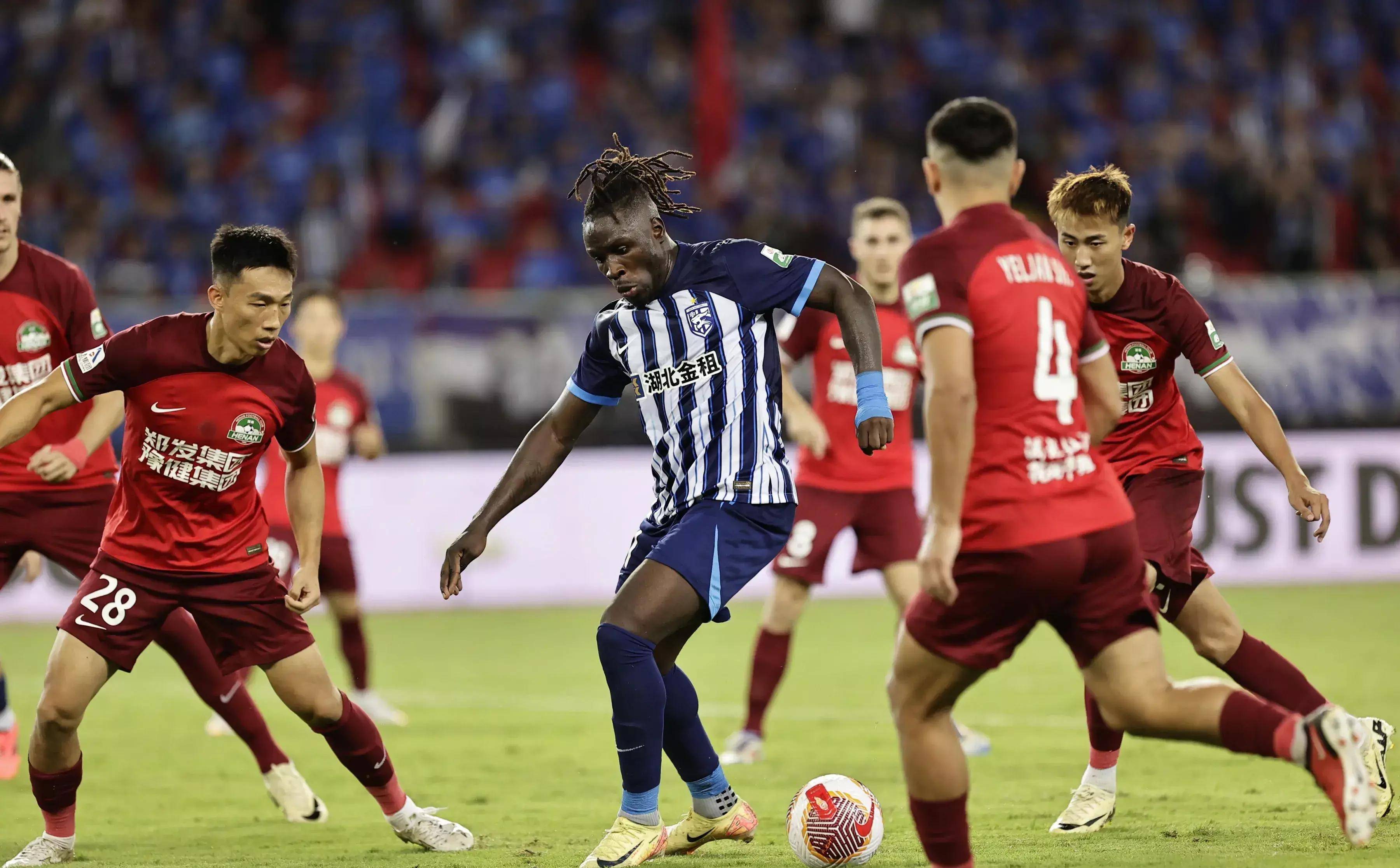 包含上海申花队遭遇不利战绩，球员调整心态迎战的词条