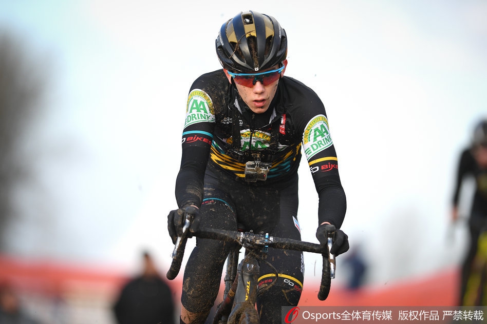 比利时队勇夺晋级,锦标赛备战半决赛 比利时队勇夺晋级,锦标赛备战半决赛