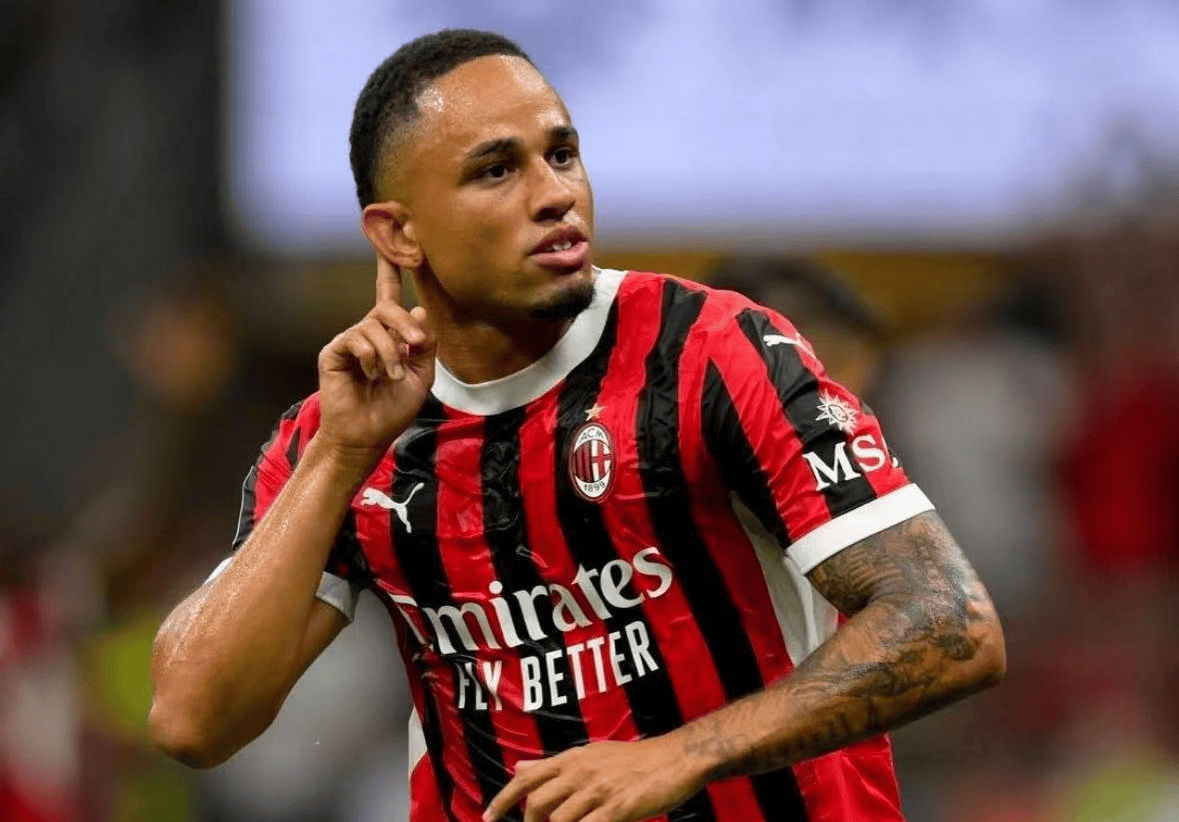 卡利亚里中场团结一心,精神振奋拼尽全力 卡利亚里中场团结一心,精神振奋拼尽全力