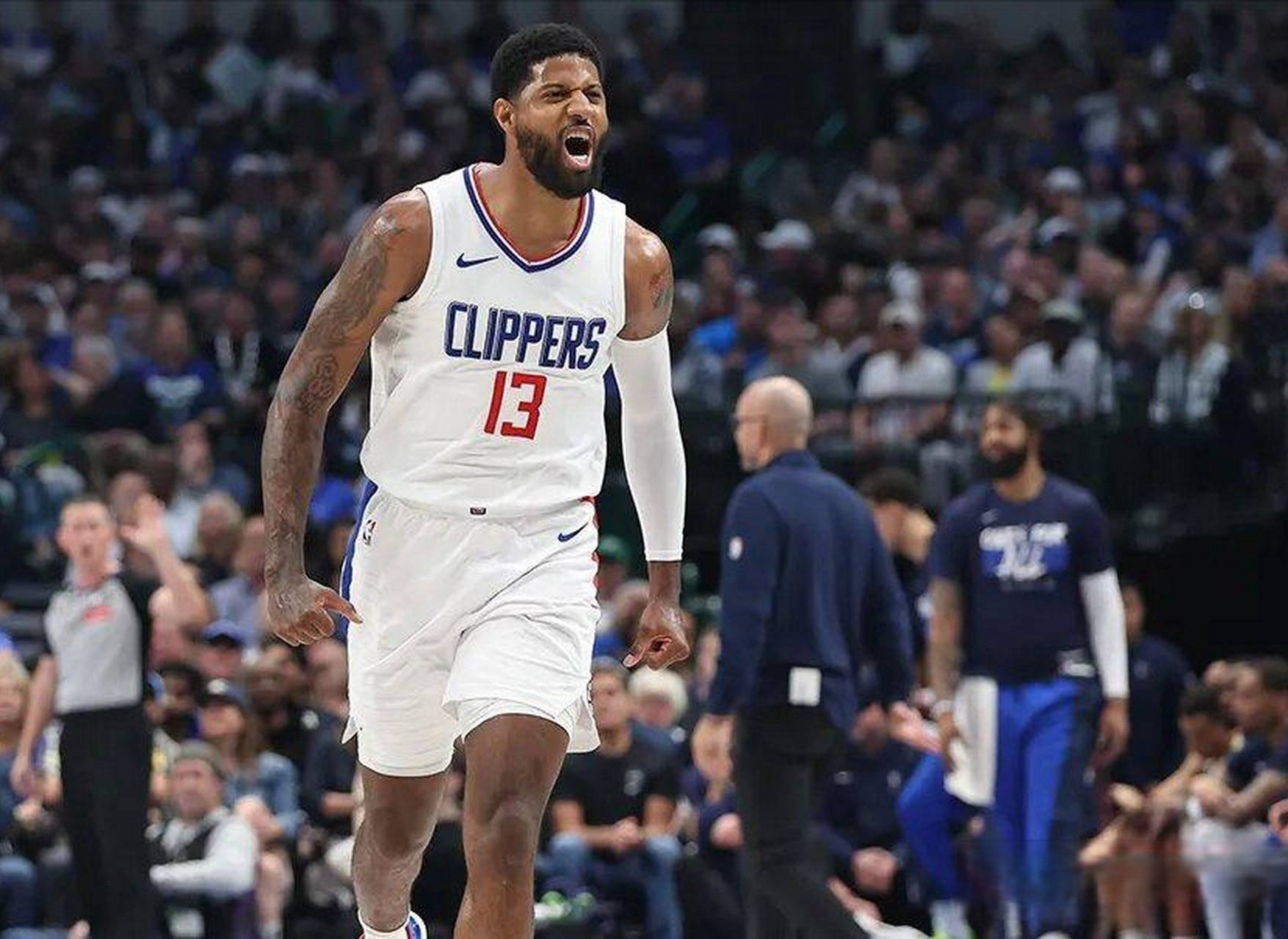 乔治在比赛中展现出色防守表现，成为球队关键人物的简单介绍