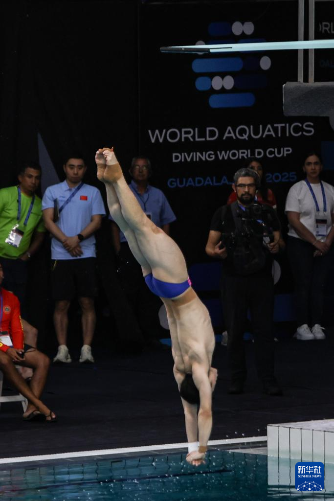 关于高空之王跳水选手震撼亮相的信息 关于高空之王跳水选手震撼亮相的信息