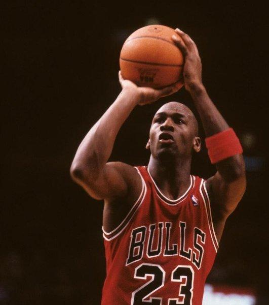 精准传球!精湛技术带来绝杀一击的简单介绍 精准传球!精湛技术带来绝杀一击的简单介绍