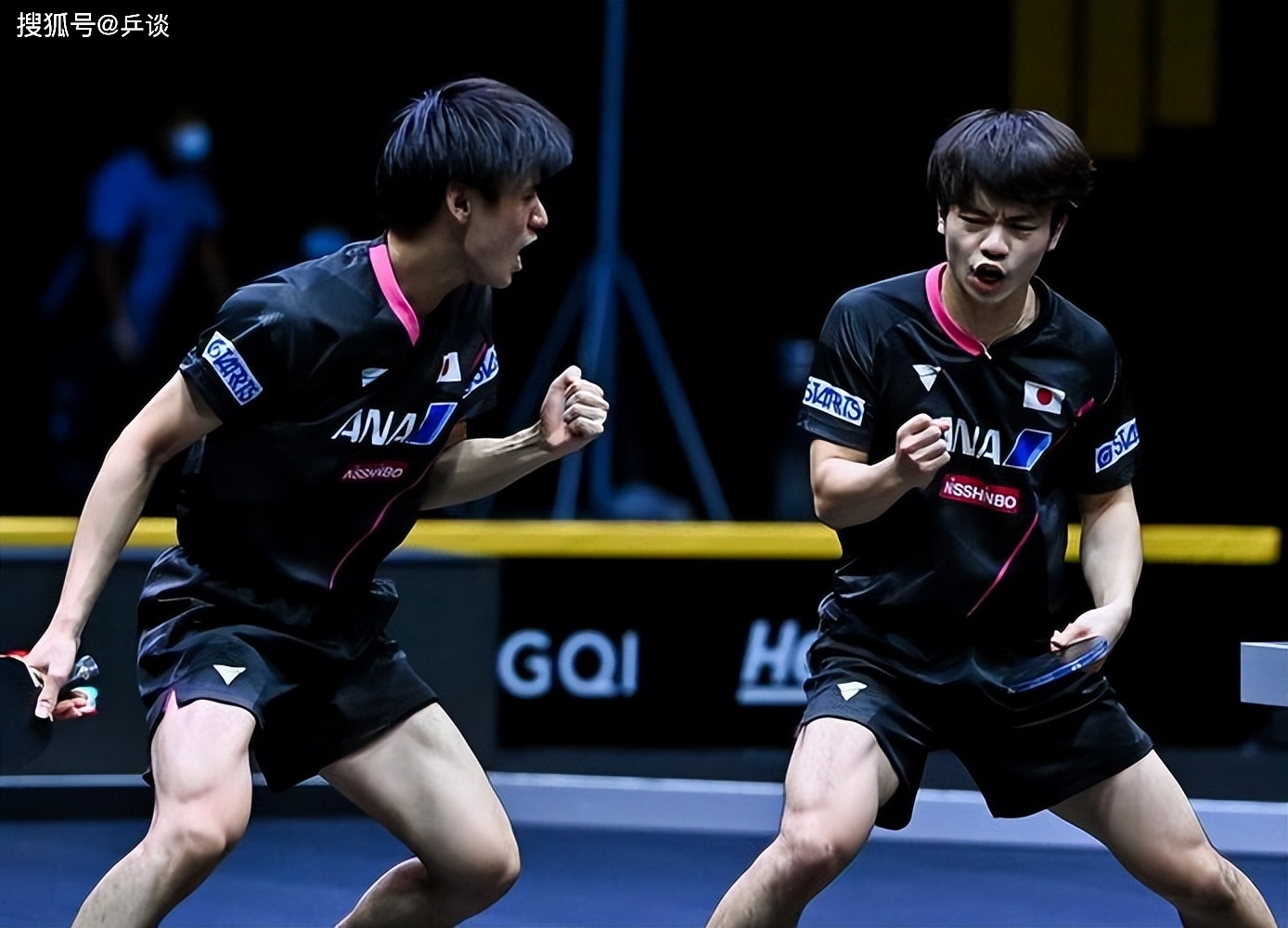 南韩选手全面击败对手，夺得胜利