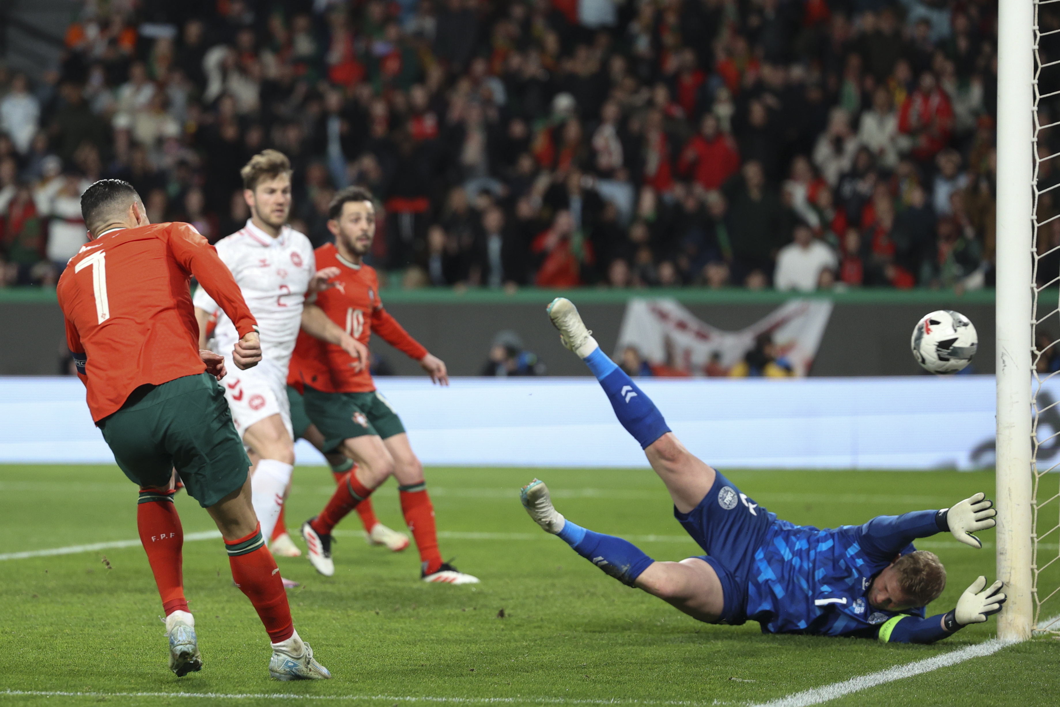 关于葡萄牙战平卢森堡,小组领先优势依然明显的信息 关于葡萄牙战平卢森堡,小组领先优势依然明显的信息