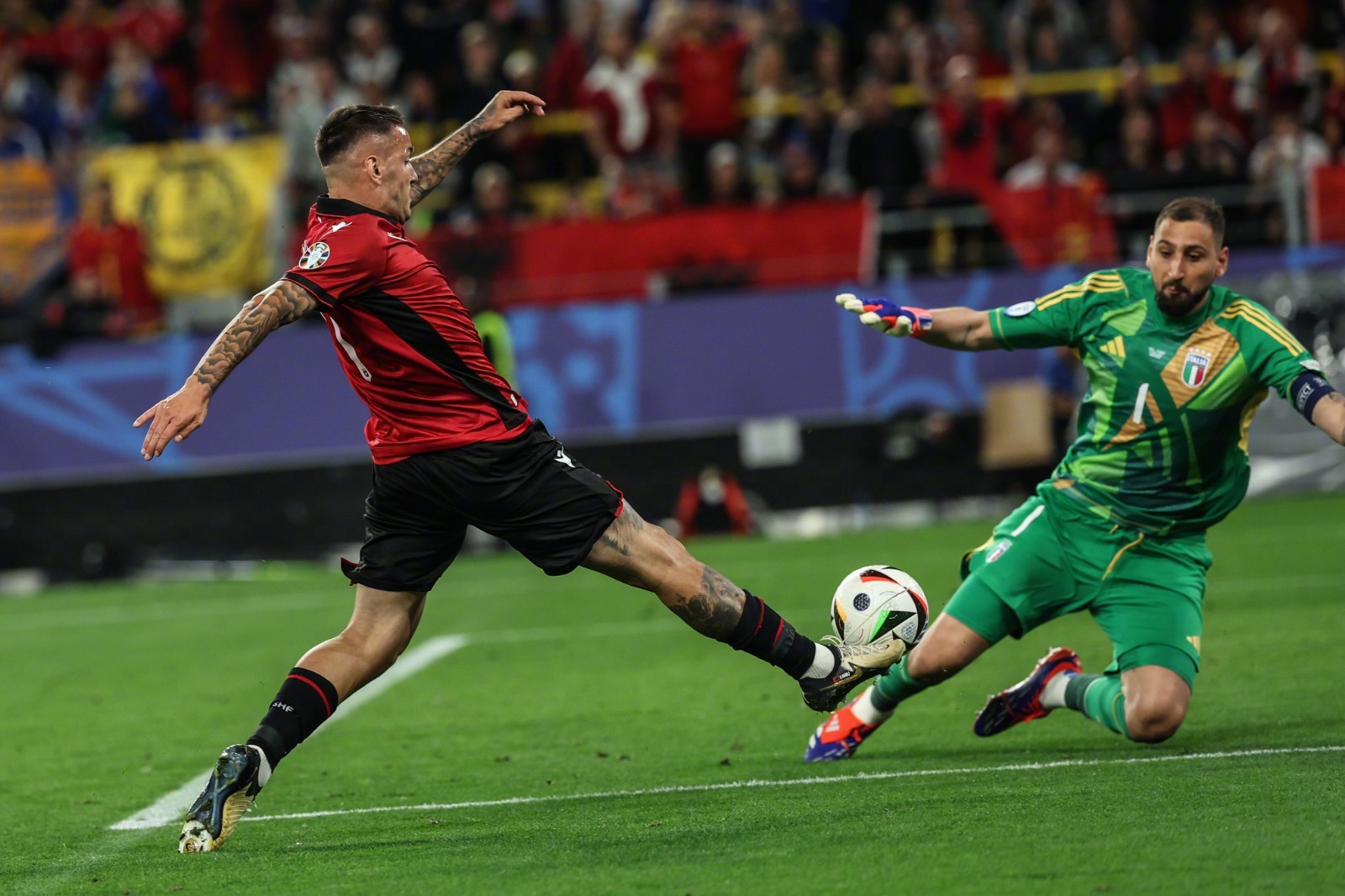 德国队在比赛中取得关键进球 德国队在比赛中取得关键进球