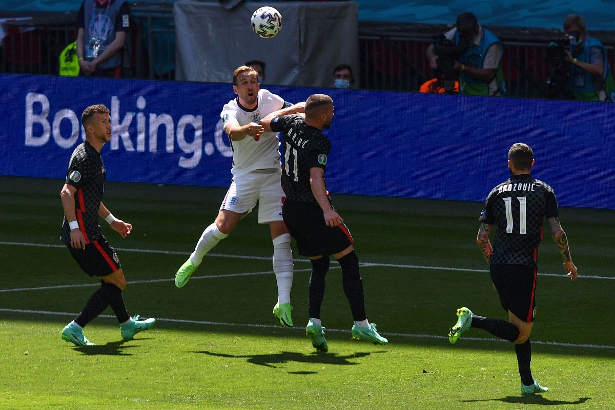 赫罗纳在客场胜出保持领先 赫罗纳在客场胜出保持领先