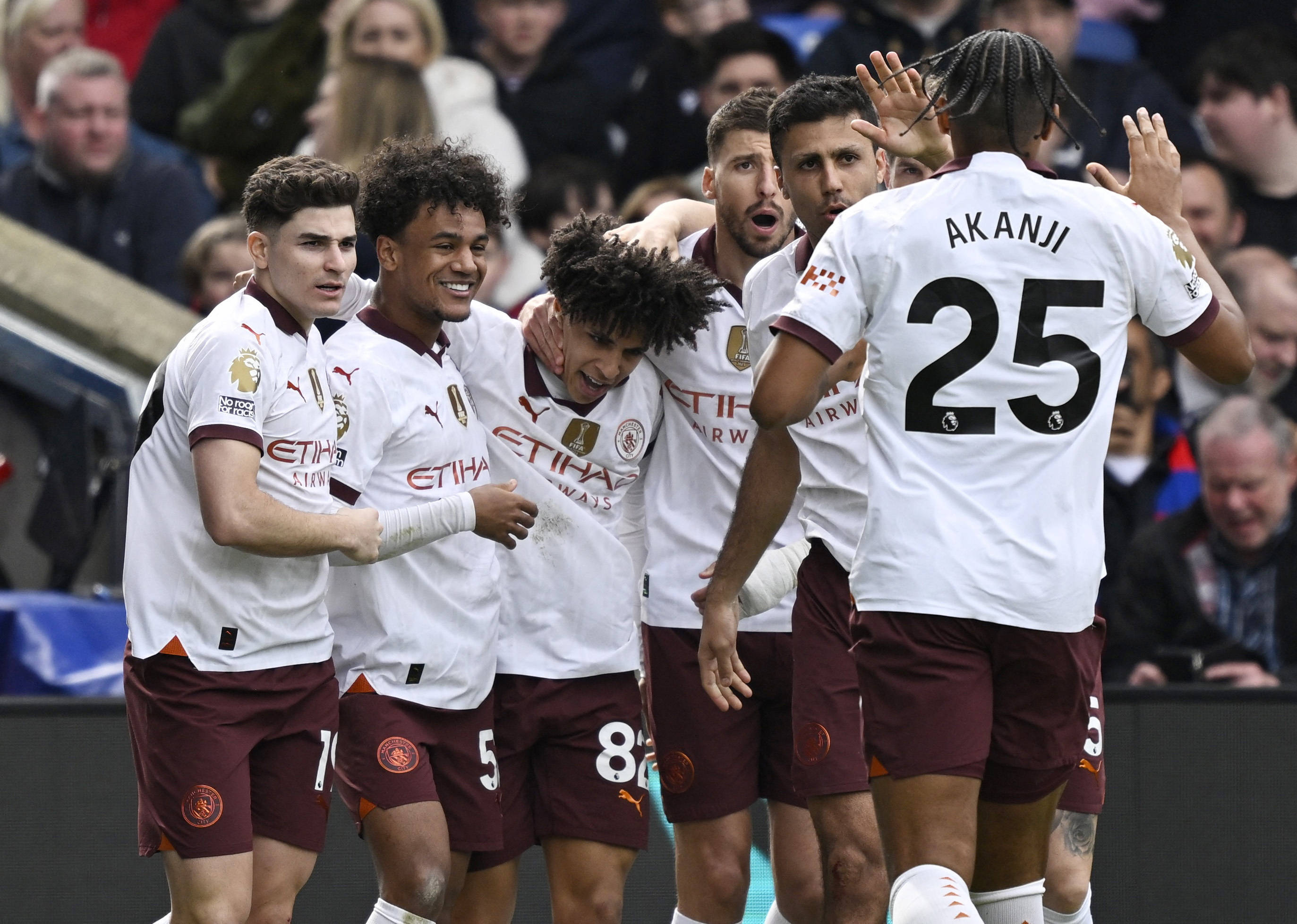 包含伯恩茅斯客场惊险逆转,英格兰足球比赛竞争异常激烈的词条 包含伯恩茅斯客场惊险逆转,英格兰足球比赛竞争异常激烈的词条