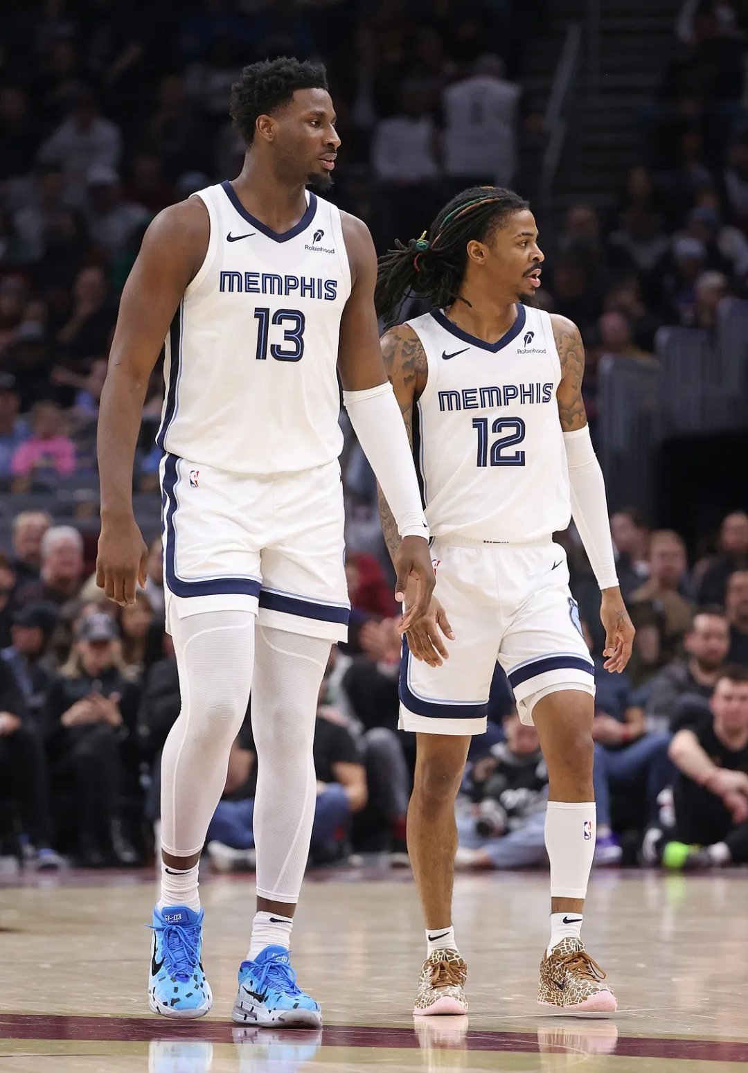 灰熊横扫尼克斯，穆兰多火热送17分