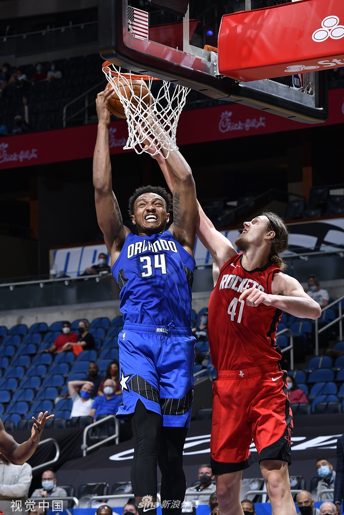 火箭突破魔术困局，逆转取胜